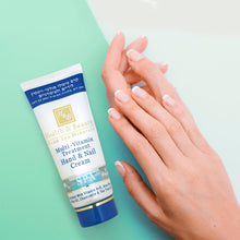Lade das Bild in den Galerie-Viewer, H&B Multi-Vitamin Hand & Nagel Creme
