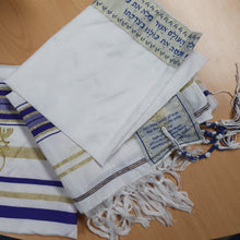 Lade das Bild in den Galerie-Viewer, Messianisches Tallit-Set M (Gadol) Königsblau
