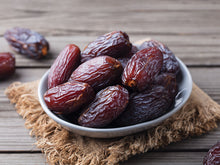 Lade das Bild in den Galerie-Viewer, Medjoul Datteln 5 kg King Solomon Dates
