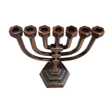 Lade das Bild in den Galerie-Viewer, Menorah 18 cm, Jerusalem-Motiv
