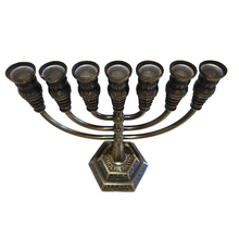 Lade das Bild in den Galerie-Viewer, Menorah 22cm, Jerusalem-Design
