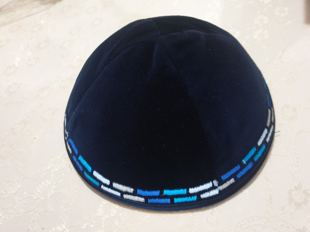 Kippa, schwarzblau, Samt, 23 cm