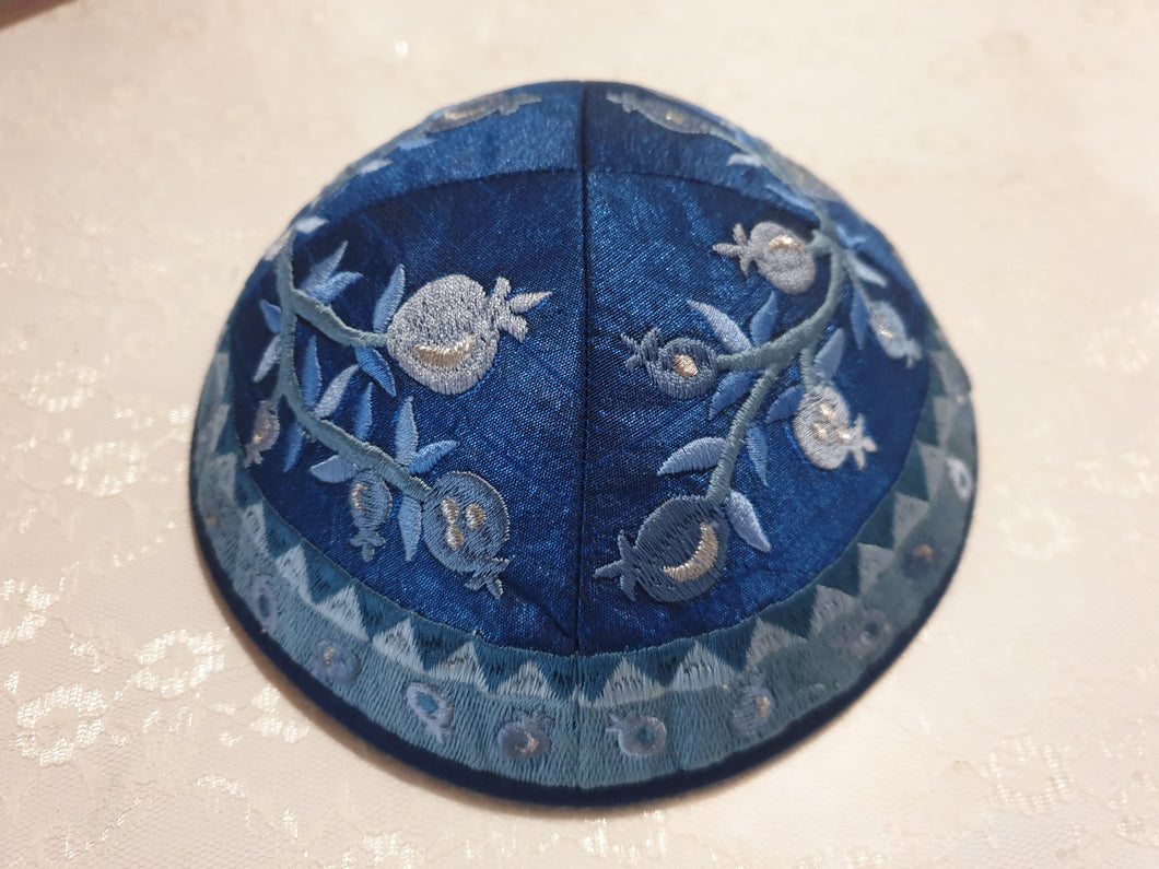 Kippa, Künstler Emanuel, Motiv Granatapfelzweige, 22 cm