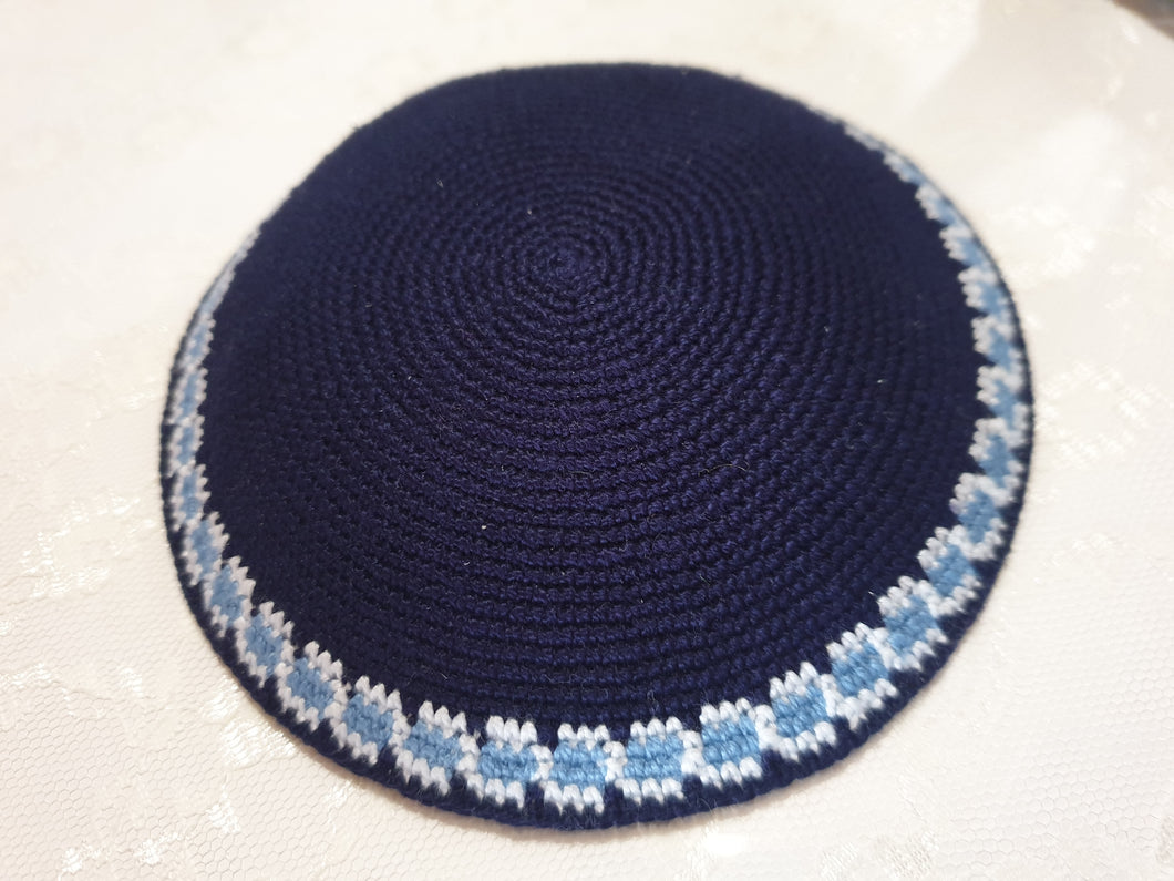 Kippa, gehäkelt, dunkelblau, 12 cm